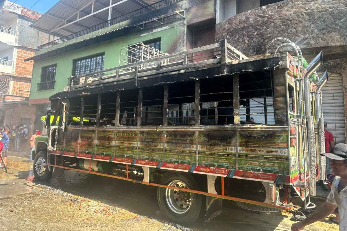 Identifican a Dimelly Margarita Garro Rivera, víctima fatal del incendio de chiva en San Rafael