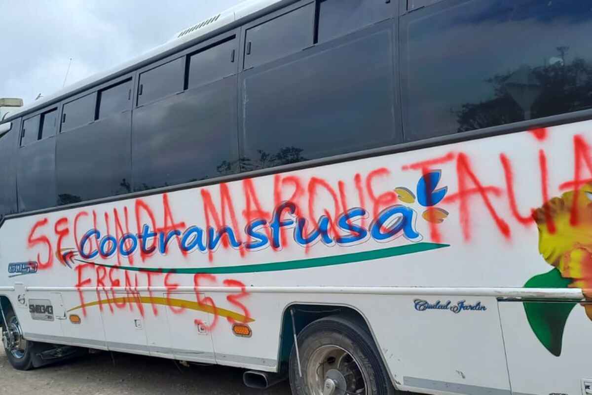 ¡Alerta! Ataque armado en Sumapaz. Grupo armado intimida a civiles y pinta grafitis alusivos a la Segunda Marquetalia