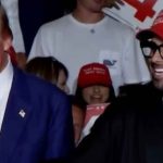 🎬 Viral en redes: Donald Trump confunde a Nicky Jam en mitin de Las Vegas. El reguetonero, entre risas, se suma a la campaña del expresidente. #NickyJam #Trump #CampañaPolítica