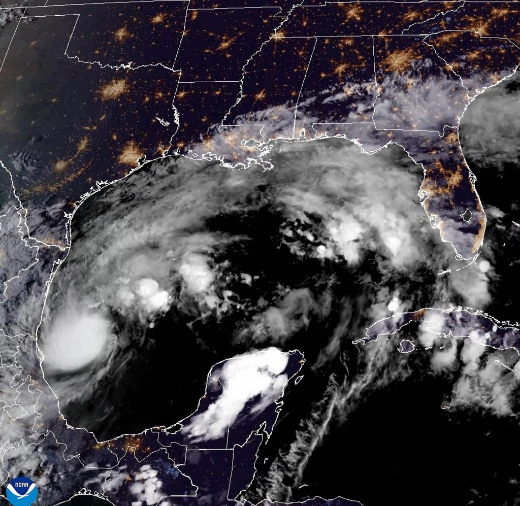 Biden monitorea los riesgos de la tormenta Milton tras la ola de bulos desatada por Helene