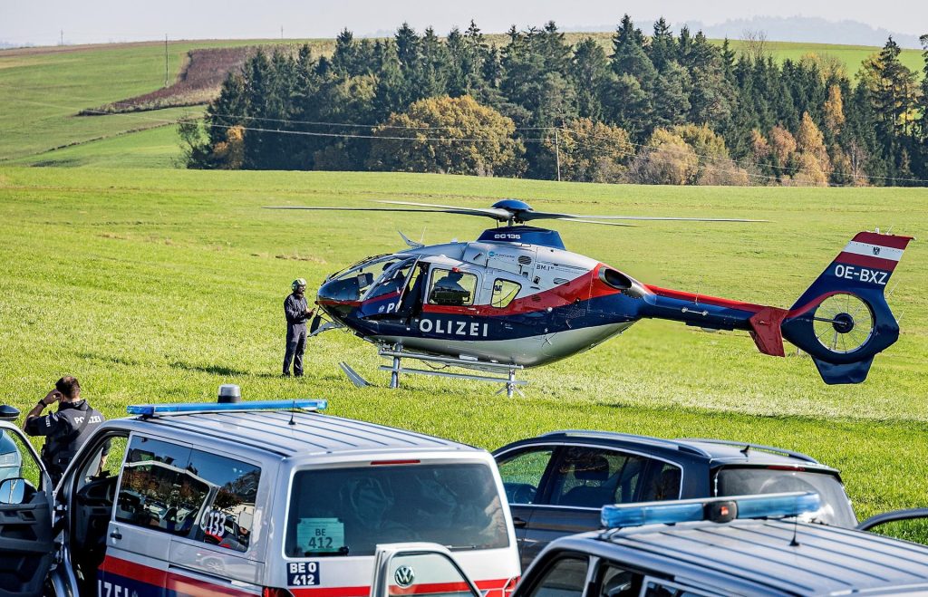 La Policía austríaca busca a un fugitivo armado y muy peligroso tras un doble homicidio