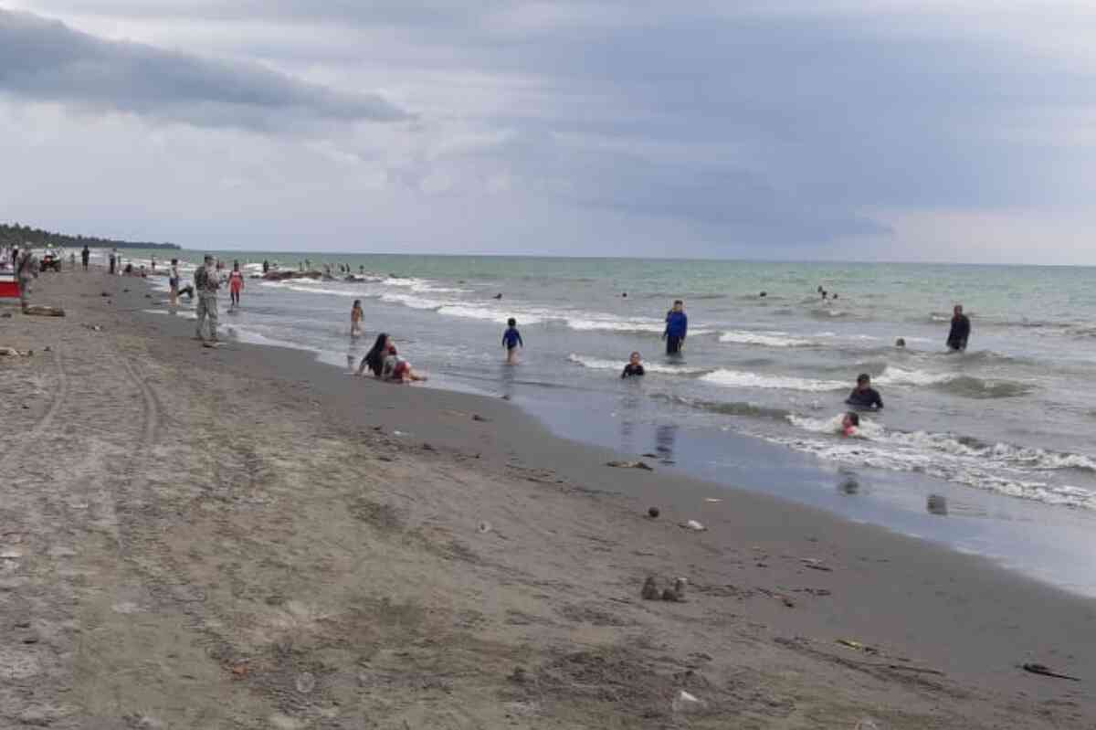 Tragedia en playas de Moñitos: Joven pierde la vida al intentar salvar a dos amigas