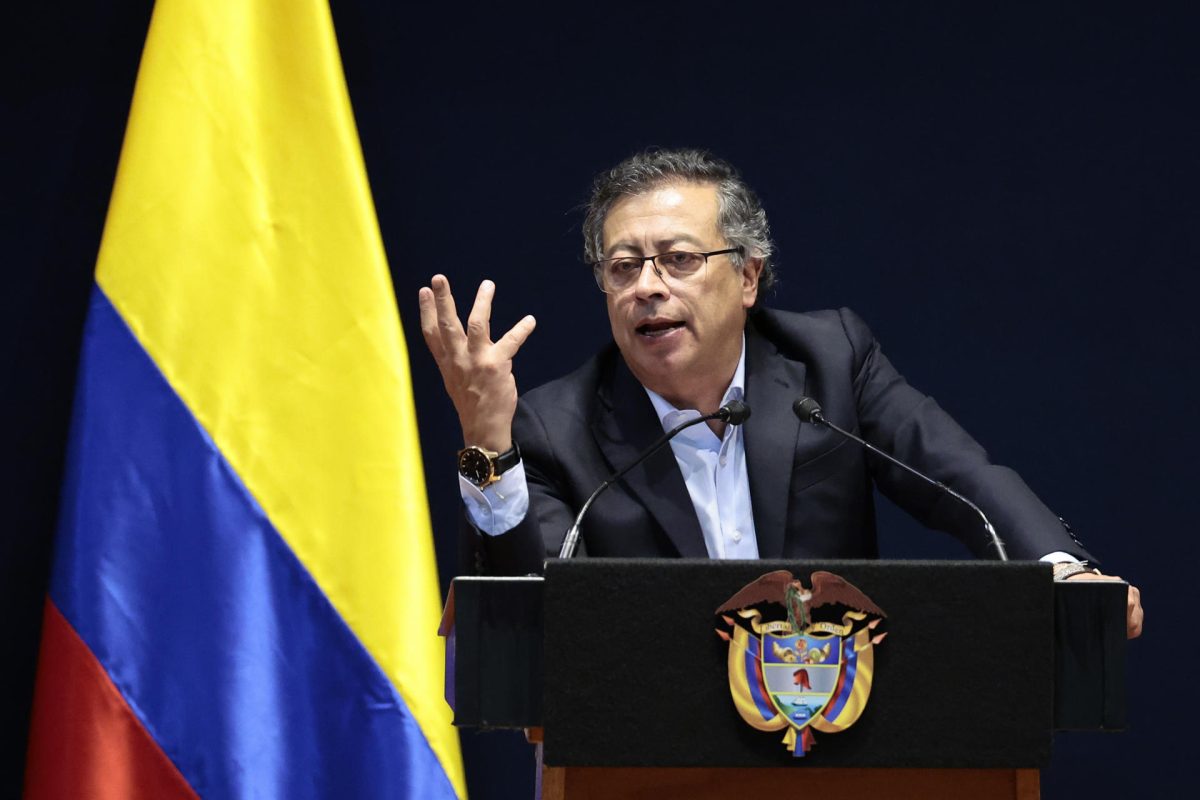 Petro ordena bombardeos contra disidentes de las FARC tras ataque con drones