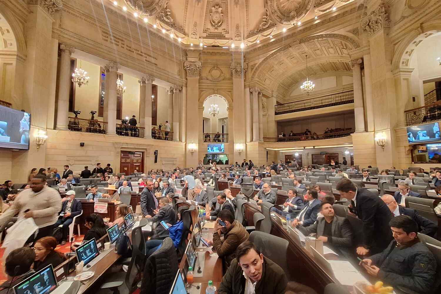 Reforma laboral avanza en la Cámara: ¿qué artículos ya han sido aprobados? cámara de representantes de Colombia