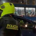 Caos en Bogotá: Conductor arrolla a motociclistas y policías en alocada persecución