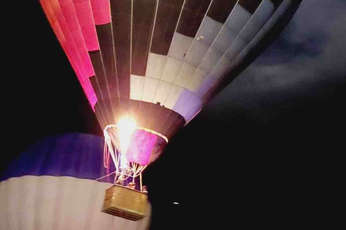 Muere hombre al caer de globo aerostático en Aguazul: el viento lo arrastró