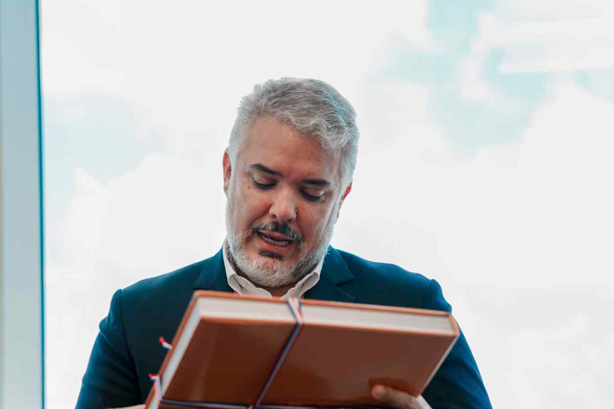 Pegasus en Colombia: Duque responde a Petro y niega adquisición del software espía