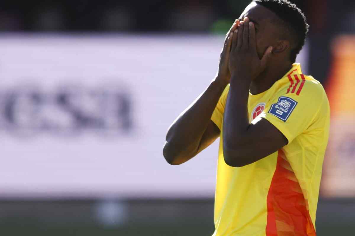 Jhon Córdoba asume su responsabilidad en la derrota de Colombia ante Bolivia