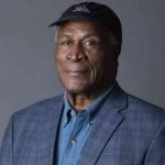 Hija de John Amos denuncia que se enteró de su muerte por los medios