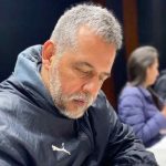 critica de mario mendoza a gustavo PETRO