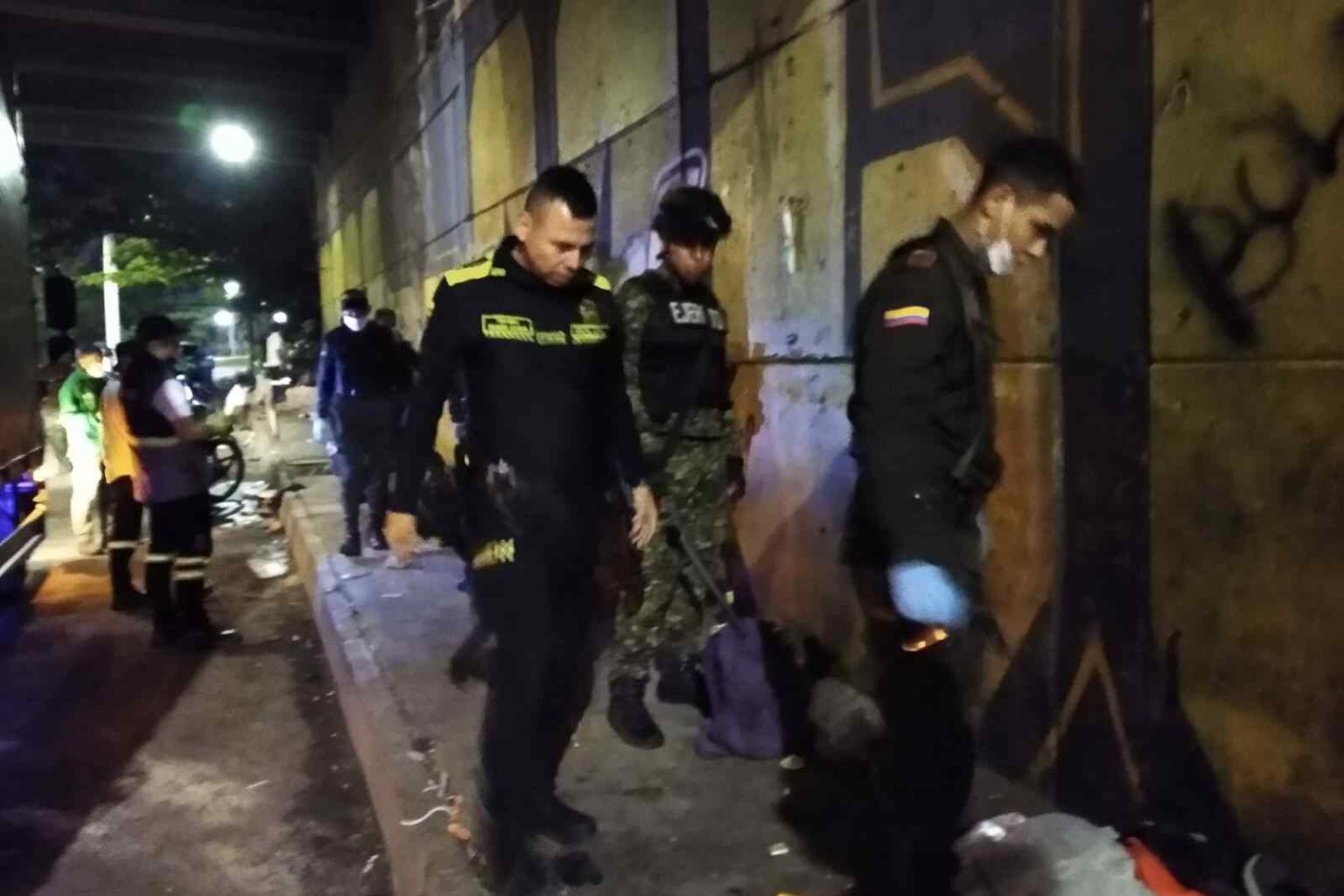 Alarmante: Pagarían a habitantes de calle para atacar vehículos en Medellín