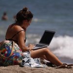 Dos tercios de la humanidad están ya conectados a internet pero la brecha digital persiste