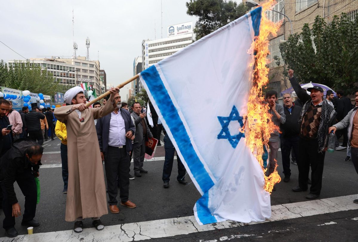 Irán clama contra Israel en el aniversario del asalto a la embajada de EE.UU. en Teherán