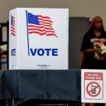 Más de 75 millones de personas, la mitad de los votantes de 2020, ya han votado en EE.UU.