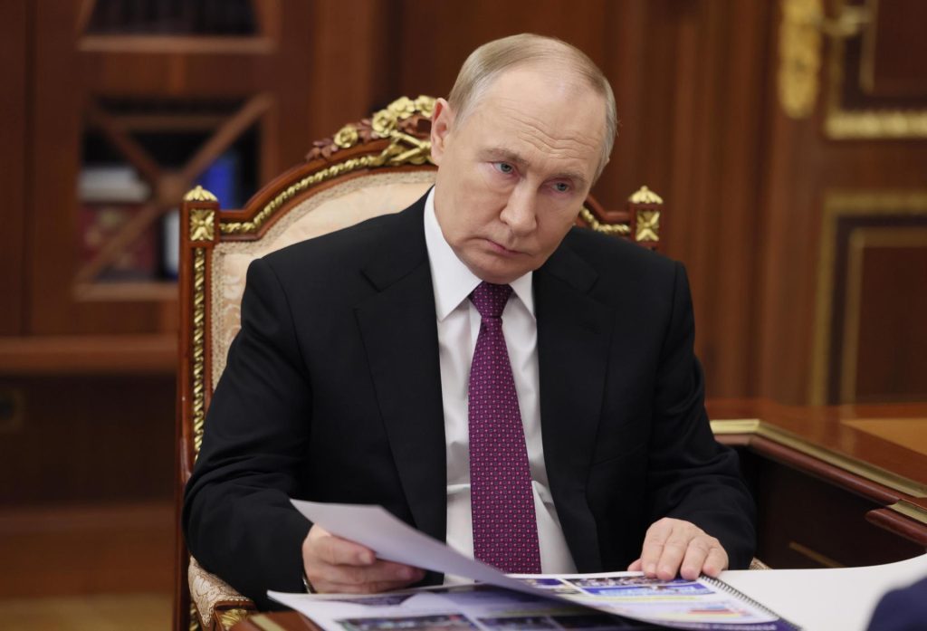 Putin responde a Scholz que sigue en pie plan para que Ucrania retire tropas y sea neutral