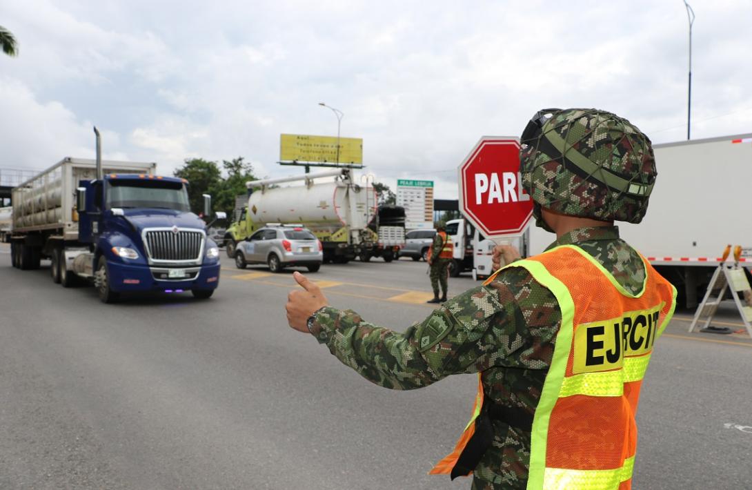 Seguridad vial en Colombia: 18.000 soldados garantizarán tranquilidad durante las festividades