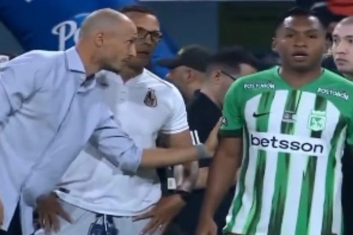 Alfredo Morelos responde a David González tras polémica en la final