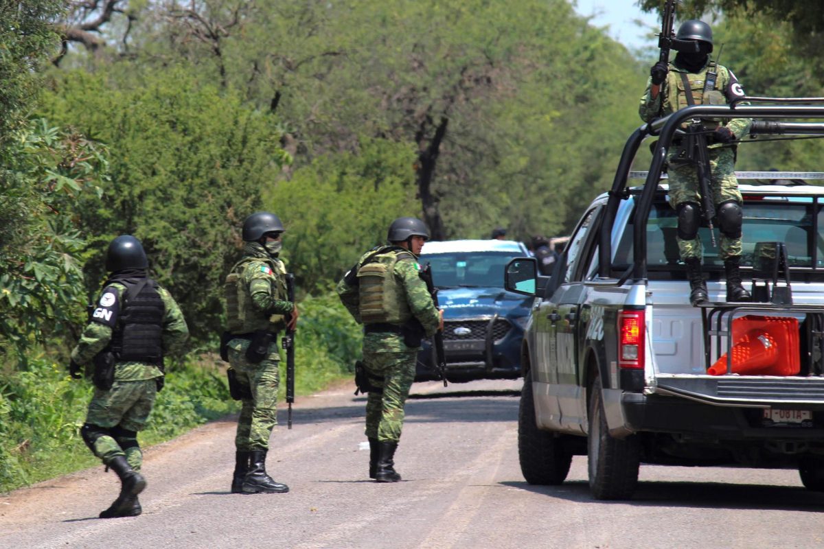 Autoridades despliegan a 300 militares en estado mexicano de Guanajuato tras masacre