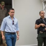 El Gobierno de Ecuador entrega 1.735 subfusiles a la Policía para reforzar la seguridad