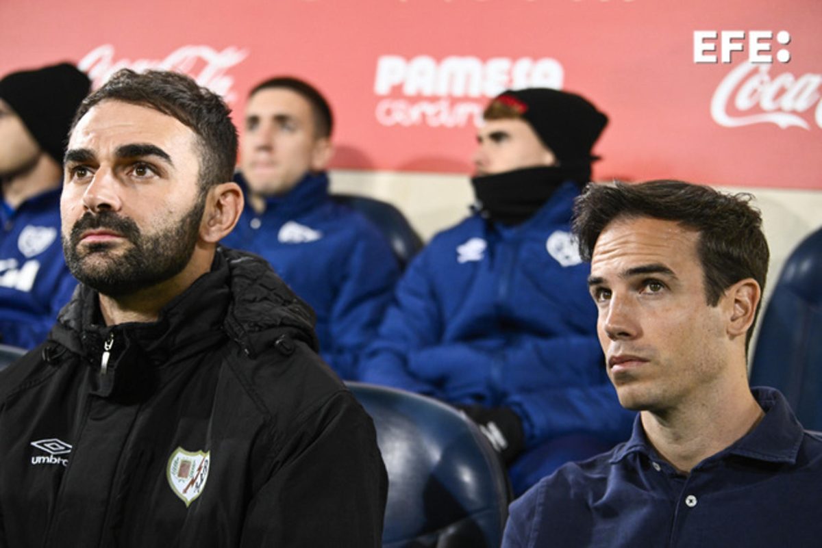 Iñigo Pérez sobre James y Raúl de Tomás - El club no ha apartado a nadie