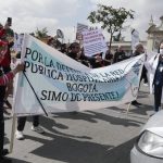 Plantón en Colombia exige al Gobierno soluciones de fondo para la crisis de la salud