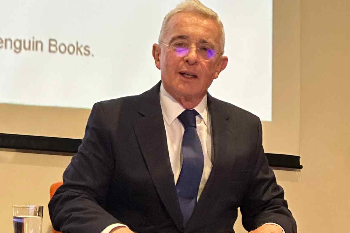 juicio Álvaro Uribe Vélez desmiente a la JEP: “No es la primera vez que rescatan restos humanos en La Escombrera”