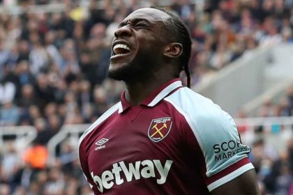 West Ham confirma accidente de Michail Antonio: jugador se encuentra estable