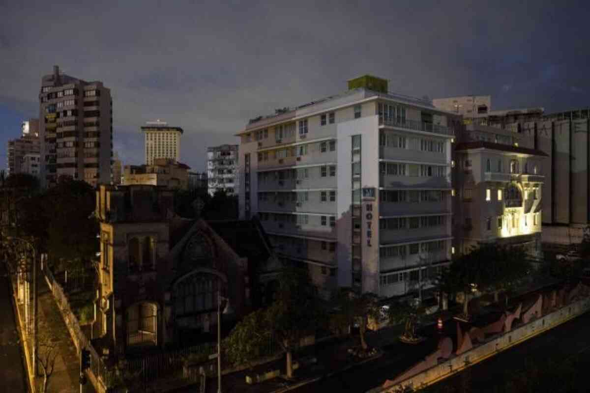 Apagón masivo en Puerto Rico deja a millones sin luz en vísperas de Año Nuevo