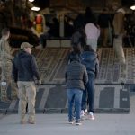 Empresarios de EE.UU. ya ven bajas en la producción por miedo de los migrantes a deportaciones