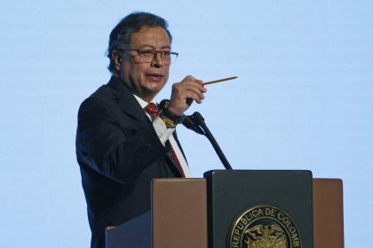 Petro dice que buscará un acuerdo político en Venezuela para proteger derechos ciudadanos