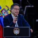 Petro ofrece el avión presidencial para retorno de migrantes de EEUU y convoca a la Celac