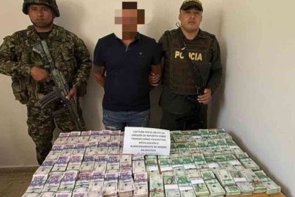 Ejército y Policía interceptan camioneta con 800 millones de pesos en efectivo en Chocó