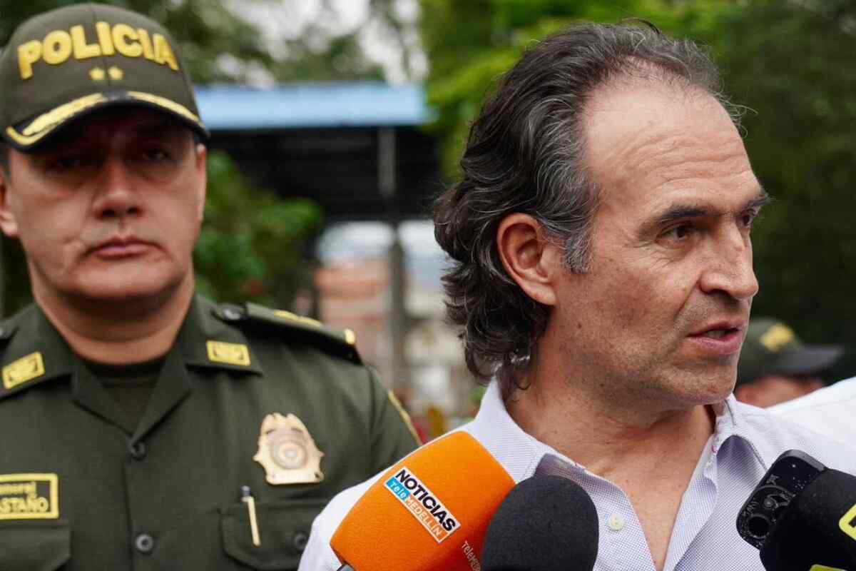 reaccion fico gutierrez sobre sanciones de estados unidos a Colombia, y visas negadas por petro