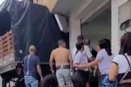 San Jerónimo: Investigan accidente donde una menor arrolló y mató a una mujer mientras conducía un camión