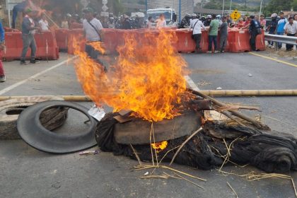 Firmantes de Paz Bloquean Vía Bogotá-Girardot: exigen seguridad y cumplimiento