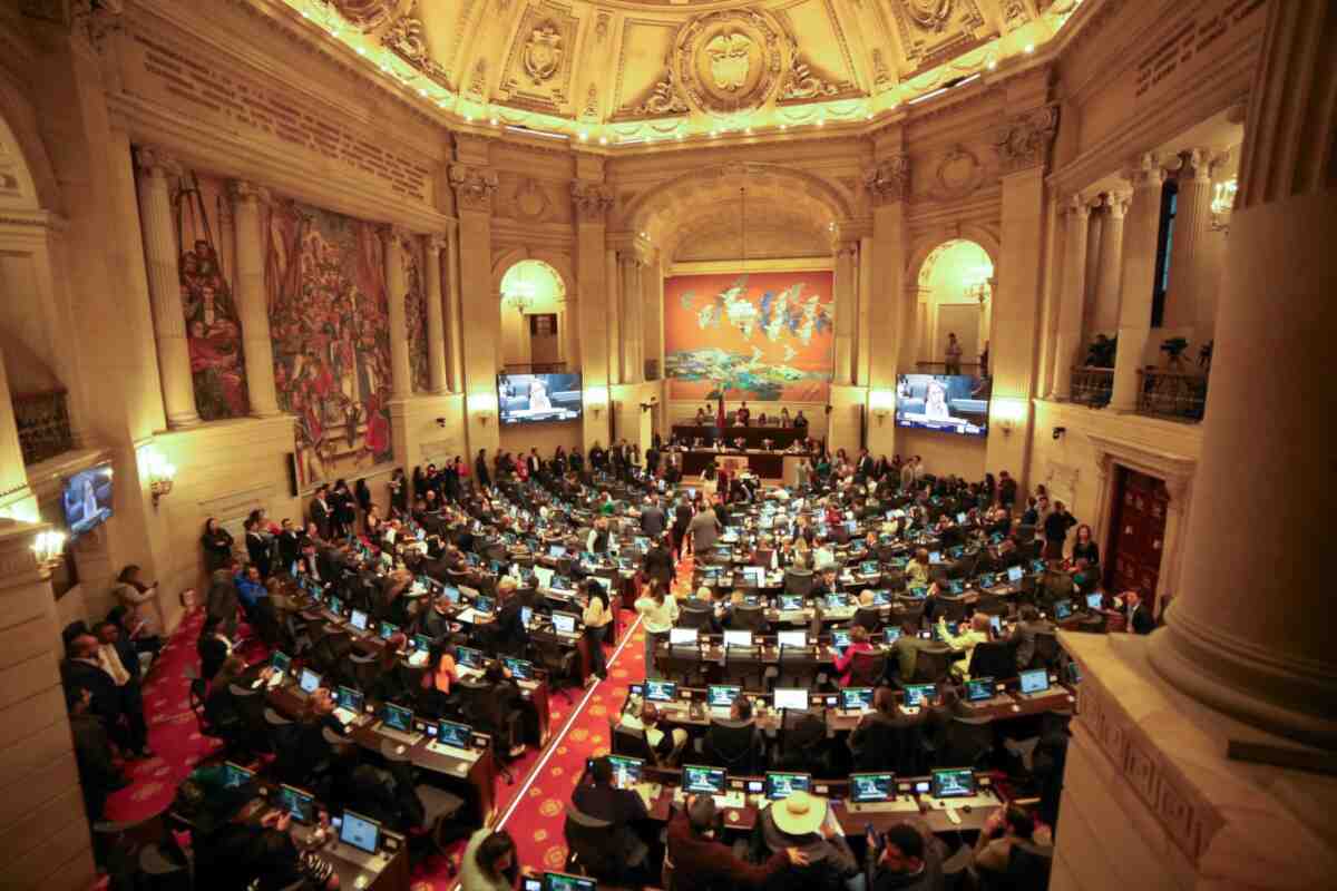 reforma salud discusión cámara representantes 2025