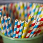 Trump anuncia orden ejecutiva para revertir la eliminación de plásticos de un solo uso en EE.UU.