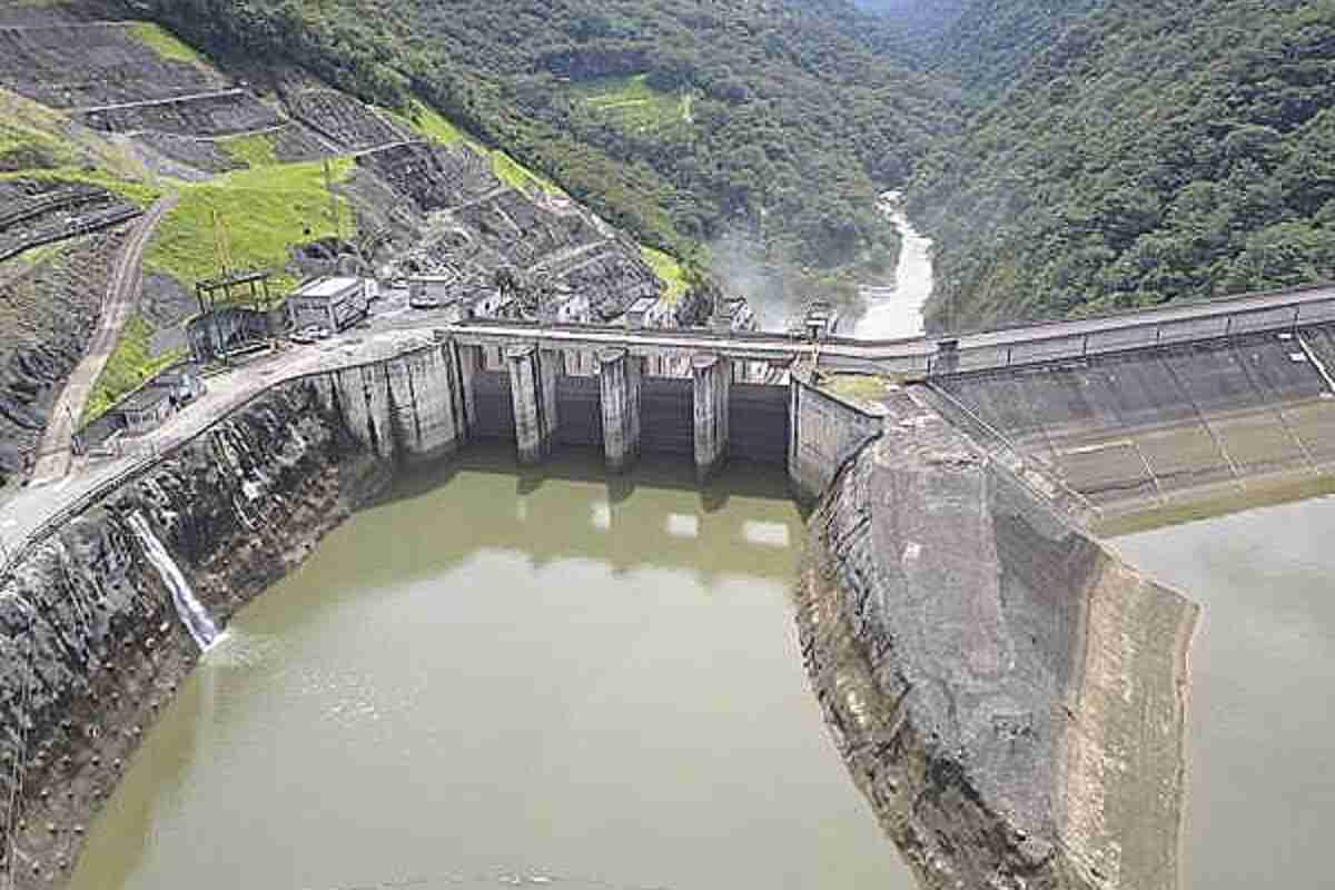 Riesgo de deslizamientos y avalanchas por minería ilegal cerca de Porce III