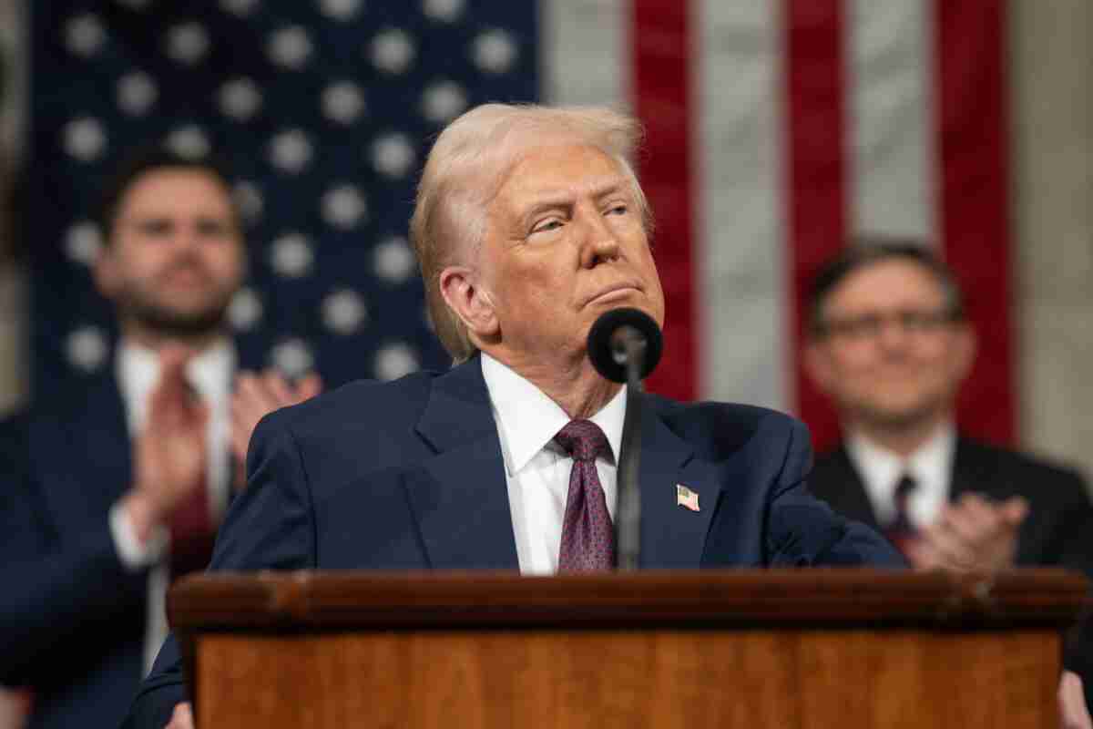 Trump defiende recortes y critica gasto de 60 millones para Colombia