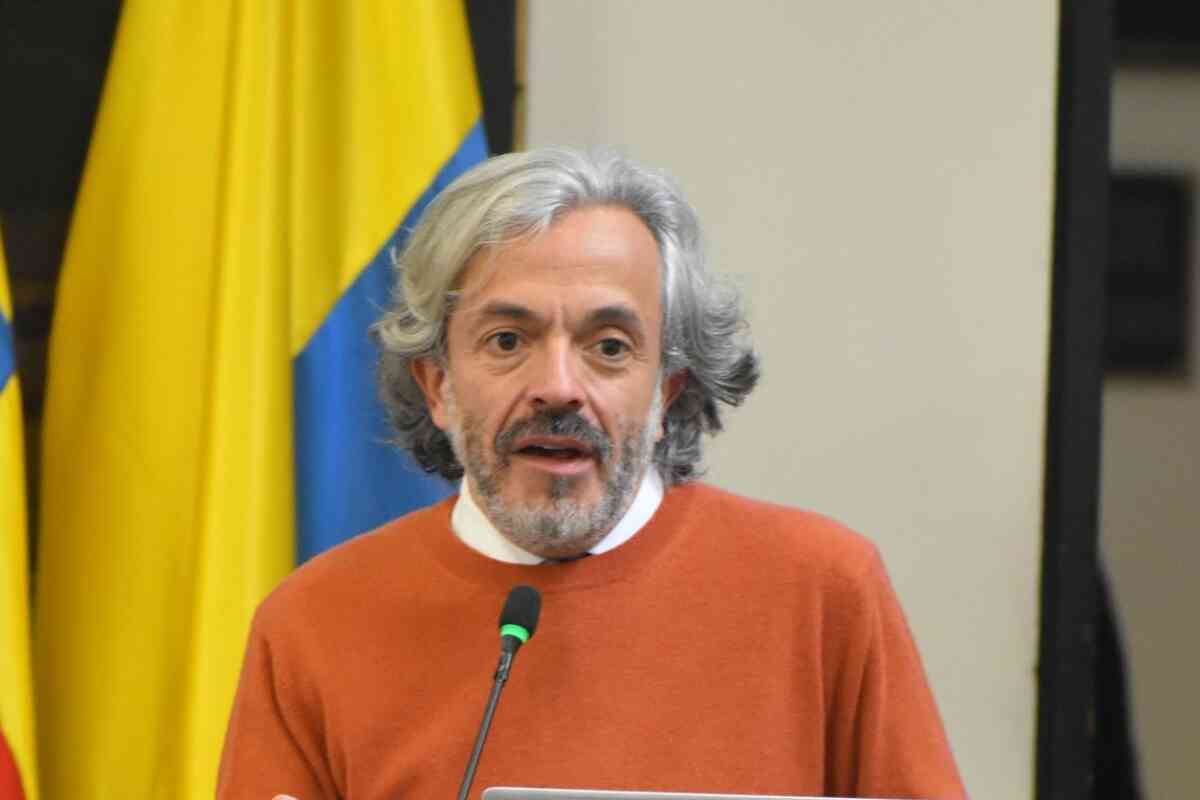 Oviedo lanza su campaña presidencial: recorrerá Colombia para recoger firmas