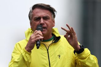 El estado de salud de Bolsonaro se agrava por una subida de la presión arterial