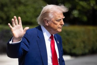 El pulso entre EE.UU. y China inquieta a las empresas y lastra la popularidad de Trump