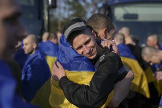 Zelenski acepta la tregua de Putin, pero plantea ampliarla más allá del 20 de abril