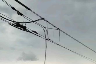 Rayo impactó catenaria del Metro de Medellín y afectó operación en la línea A