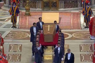 Funeral del papa Francisco: miles de fieles despiden su legado en una ceremonia sobria