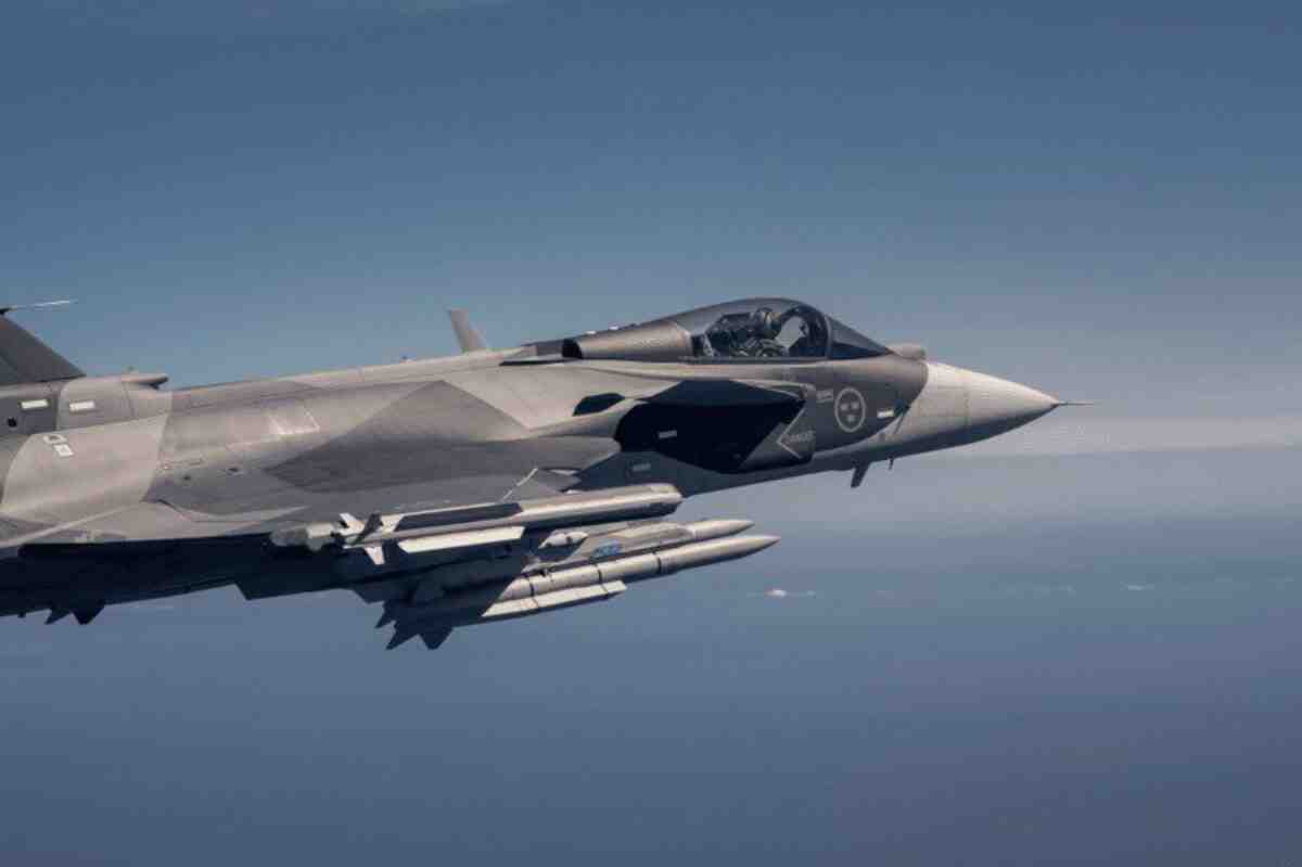 Colombia reemplazará su flota de Kfir con aviones Saab 39 Gripen-gustavo petro