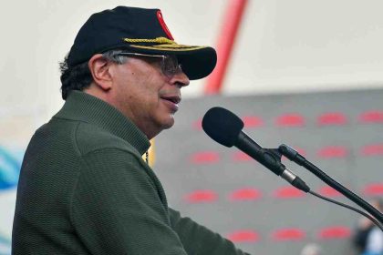 Petro ordena vacunación masiva contra la fiebre amarilla: cobertura total en dos meses