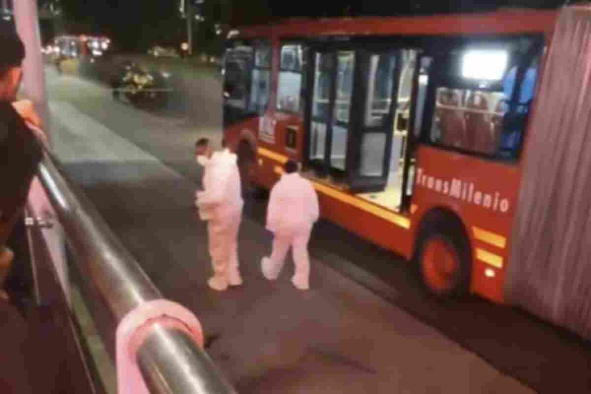 Bogotá: presunto delincuente muere al invadir carril exclusivo de Transmilenio