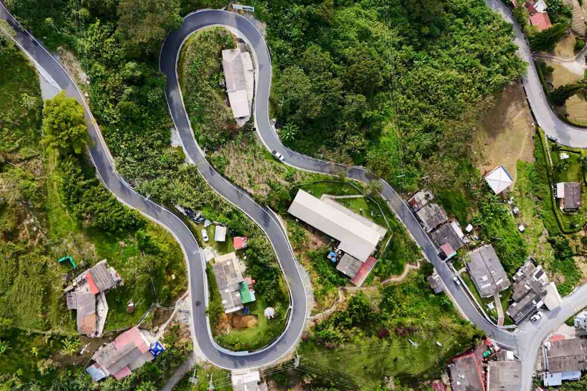 Antioquia entrega vía santo domingo- clave en el Nordeste con inversión superior a $46.500 millones
