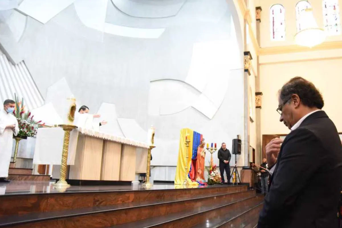 Gobierno Petro alista reforma tributaria - impuestos a iglesias y apuestas